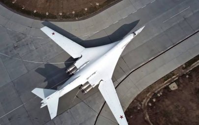 Российские ВКС получат первый стратегический ракетносец Ту-160М новой постройки с опережением график