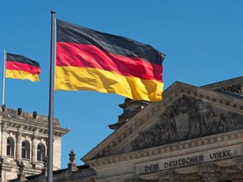 Германия потребовала закрыть четыре российских генконсульства