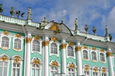 Школьники и студенты смогут 1 сентября бесплатно посетить Эрмитаж