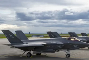В КМП США: в топливе поставленных с завода истребителей F-35 была обнаружена металлическая стружка В КМП США: в топливе поставленных с завода истребителей F-35 была обнаружена металлическая стружка