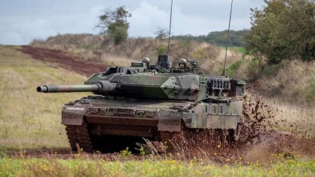 Украинские чиновники после отказа США и Германии передать танки обвинили Запад в слабой поддержке Ук