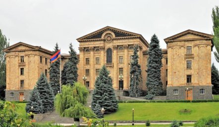 МИД РФ назвал абсолютно недружественным шагом присоединение Армении к Римскому статуту