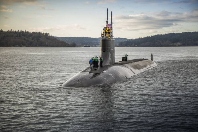 В ВМС США: Атомная субмарина &laquo;Коннектикут&raquo; в Тихом океане не сталкивалась с надводным кораблём или д