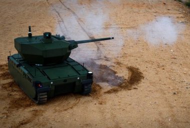 В США показали робокомплекс EMAV с 30-миллиметровой пушкой