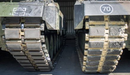 Смертельная опасность танковых гусениц при ядерном взрыве Смертельная опасность танковых гусениц при ядерном взрыве