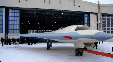 Российский тяжелый ударный БПЛА «Охотник» произвел на испытаниях пуск ракет от Су-57 Российский тяжелый ударный БПЛА «Охотник» произвел на испытаниях пуск ракет от Су-57