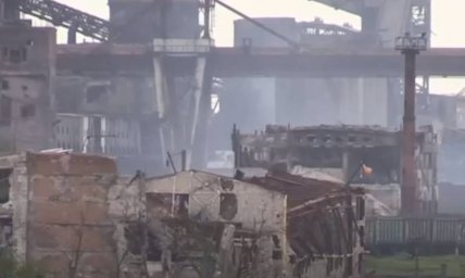 Командование «Азова» отдало приказ взорвать склады боеприпасов перед выходом последних боевиков с «А Командование «Азова» отдало приказ взорвать склады боеприпасов перед выходом последних боевиков с «А