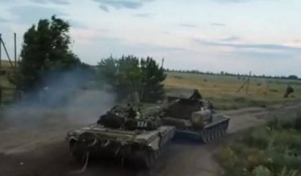 Российские танкисты угнали украинский танк прямо с поля боя