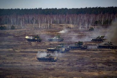Министр обороны Украины заявил об отсутствии ударной группировки российской армии на границе