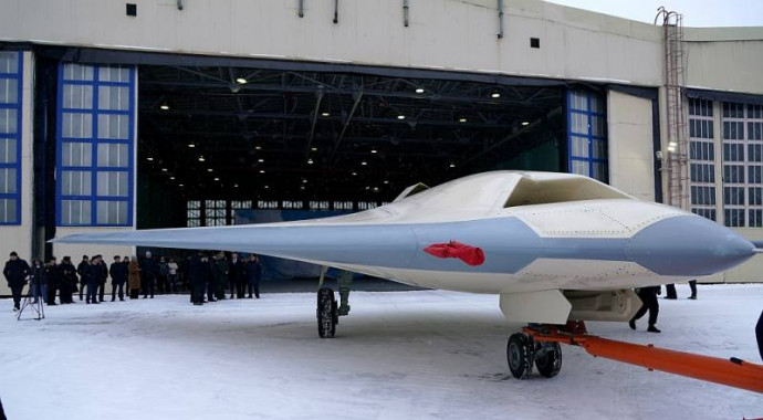 Российский тяжелый ударный БПЛА &laquo;Охотник&raquo; произвел на испытаниях пуск ракет от Су-57