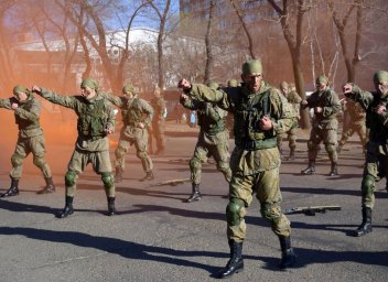 &laquo;Придется вторгаться&raquo;: эксперт рассказал о последствиях признания ДНР и ЛНР