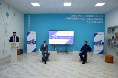 Министр просвещения встретился с участниками &laquo;Университетской смены&raquo; в ЧГПУ