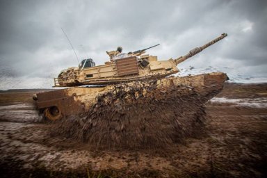 Польская пресса: Глава Минобороны Блащак делает ставку на &laquo;Войско польское&raquo; и американские танки