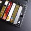 Опасно ли хранить пенсию на банковской карте, объяснил эксперт