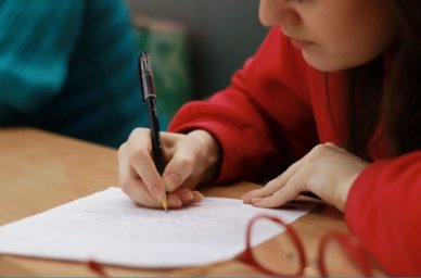 В Удмуртии школьники, студенты и преподаватели напишут Большой удмуртский диктант на родном языке