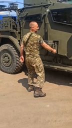 Украина осваивает британские бронеавтомобили Husky TSV