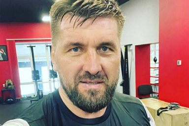 Бывший чемпион Bellator из России выступит на одном турнире с Емельяненко