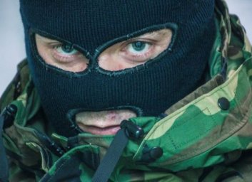 Мужчин с оружием задержали в ТРЦ "Седанка Сити" - соцсети (ОБНОВЛЕНО В 19:11)