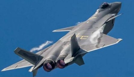 Эксперты: Истребитель J-20B на авиасалоне в Чжухае показал все свои слабые стороны