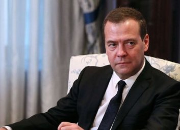 Медведев посоветовал сделать сеппуку тем японцам, кто тоскует по Курилам