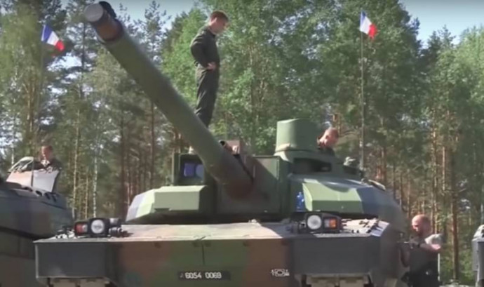 Французские власти рассматривают возможность поставки Киеву танков Leclerc как способ убедить ФРГ в 