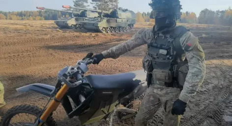 «Широко использовалась на Украине»: испанский эксперт пророчит будущее за электрической боевой техни «Широко использовалась на Украине»: испанский эксперт пророчит будущее за электрической боевой техни