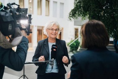 Новый министр обороны Германии предложила ввести санкции против Путина
