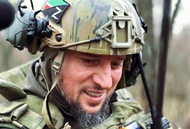 &laquo;Только в плену украинские военные говорят правду&raquo;: Командир спецназа &laquo;Ахмат&raquo; беседует с пленными