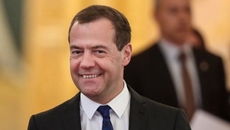 Российские учёные предложили способ борьбы с бедностью в стиле Медведева