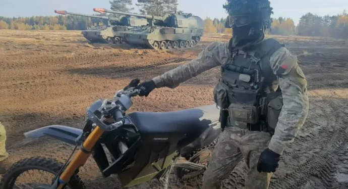 &laquo;Широко использовалась на Украине&raquo;: испанский эксперт пророчит будущее за электрической боевой техни