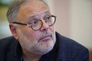 Либералы получили задание подвинуть Путина &mdash; Хазин