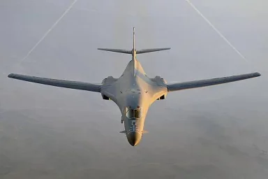 Российский истребитель МиГ-31 «перехватил» над Баренцевым морем два американских стратегических бомб Российский истребитель МиГ-31 «перехватил» над Баренцевым морем два американских стратегических бомб