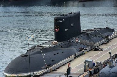 13-й судоремонтный завод в Севастополе завершил капитальный ремонт дизель-электрической подлодки Б-8 13-й судоремонтный завод в Севастополе завершил капитальный ремонт дизель-электрической подлодки Б-8
